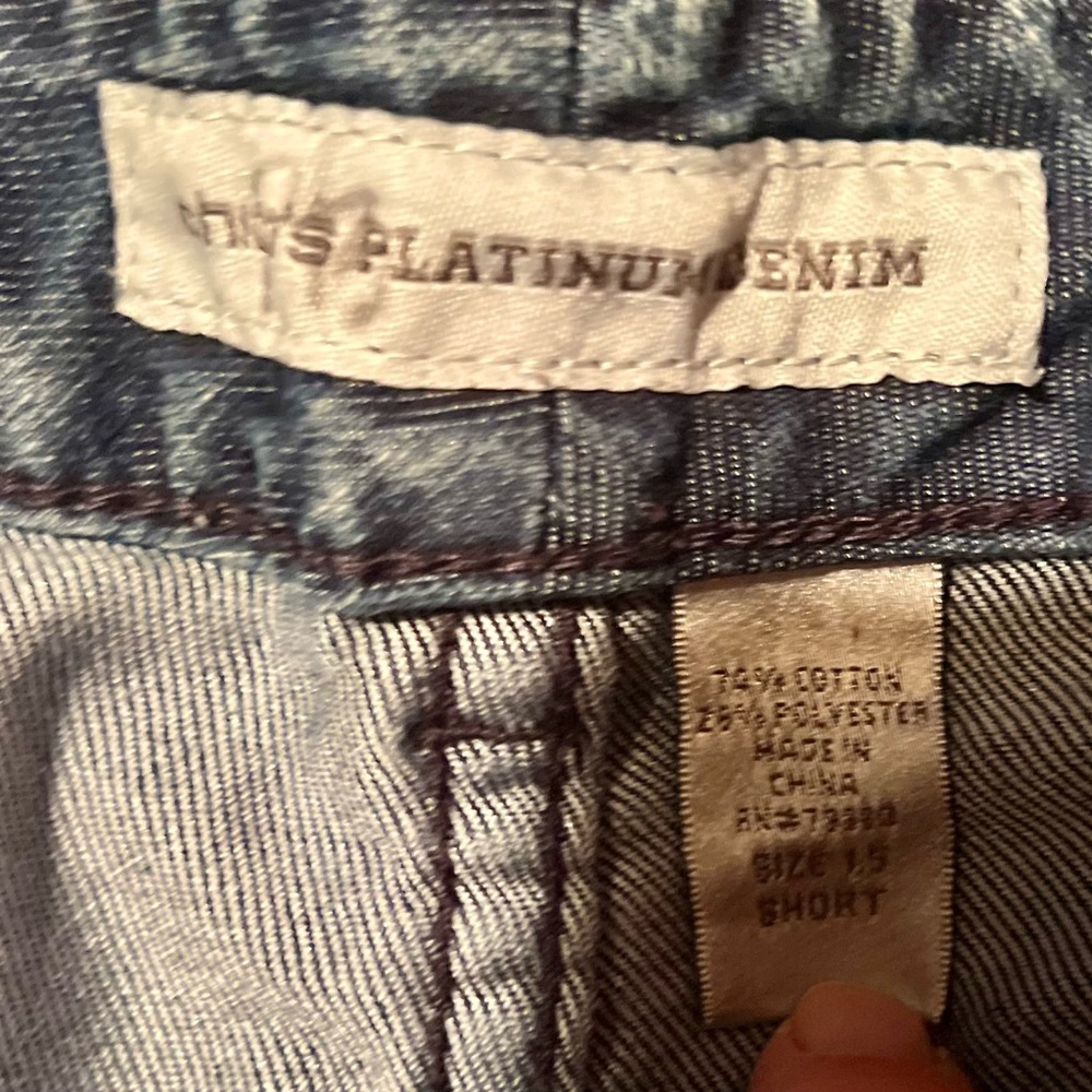 Chicos Platinum Jeans. Size 1.5 - Picture 3 of 3